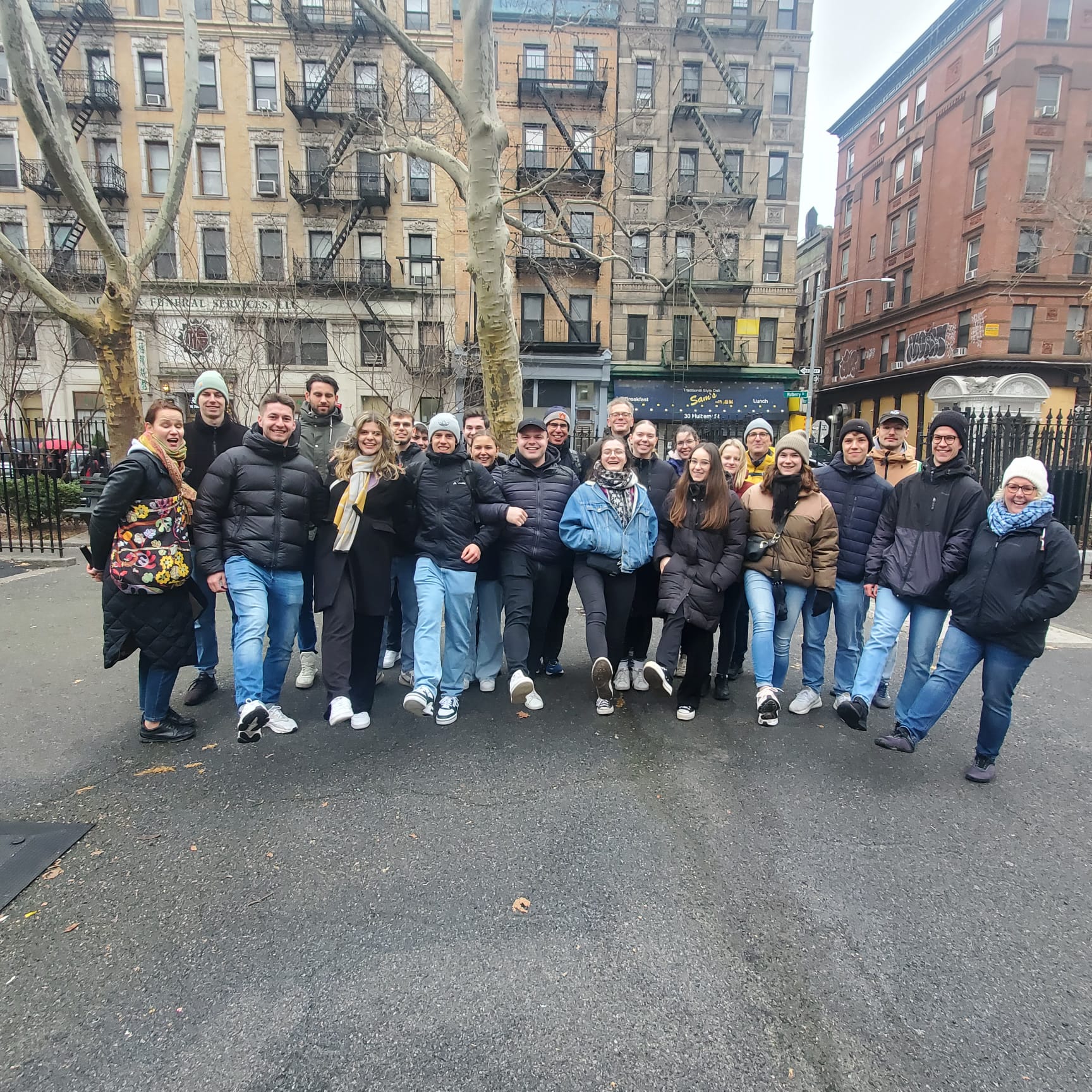 30+ NYC Sights in One Day! Kids Free! - New York Top Sights Tours