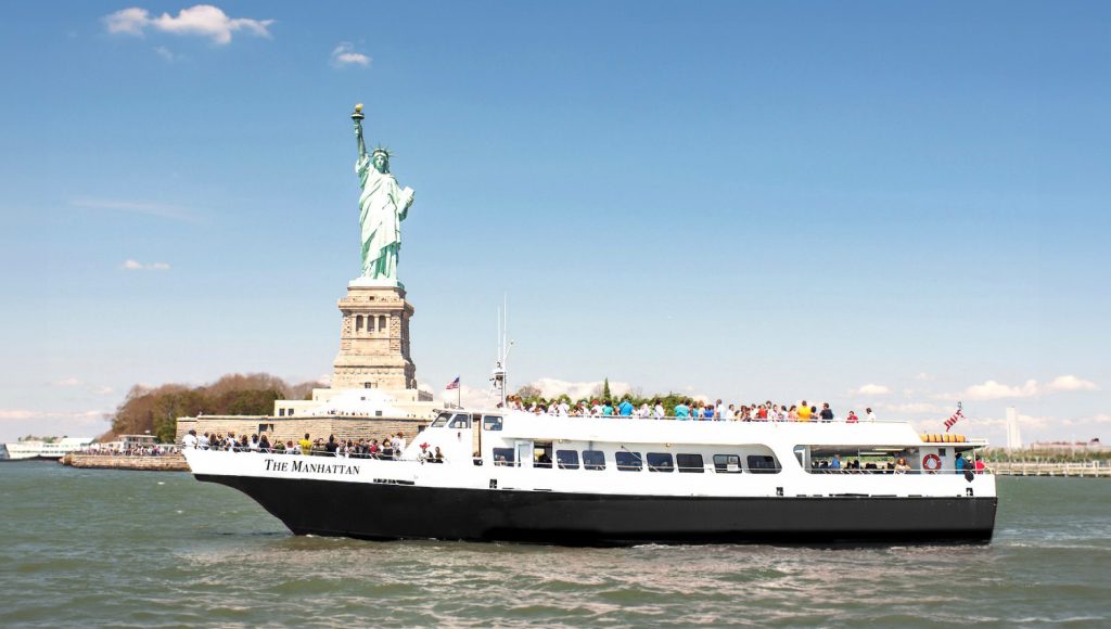 An Incredible Liberty Cruise & 3h Manhattan Walking Tour