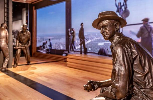 Go Up The Empire State Building (Premium Experience) & 3h Manhattan Walking Tour